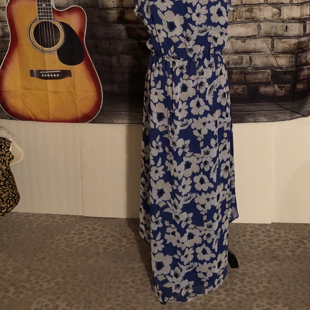 Cute blue floral summer dress